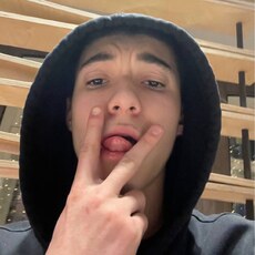 Василий, 21, Мыски