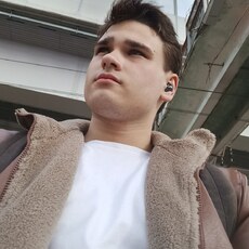 Виталий, 21, Чкаловск