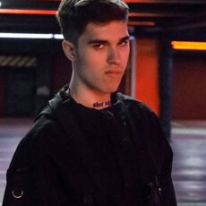 Максим, 21, Ждановка