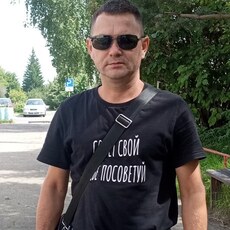 Толя, 41, Краснозаводск