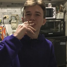 Валентин, 23, Пологи