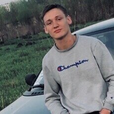 Платон, 23, Венёв