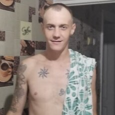 Павел, 31, Зуевка