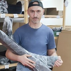 Артём, 53, Уяр
