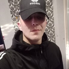 Пётр, 28, Бор