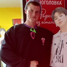Мирон, 21, Снежное