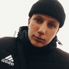 Харитон, 22, Новоульяновск