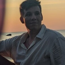 Юлиан, 23, Сосновоборск
