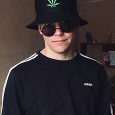 Лёва, 23, Новый Оскол