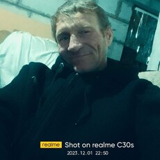 Михаил, 47, Невельск