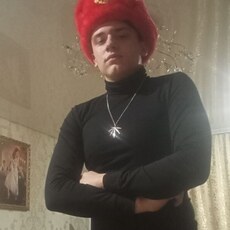 Трофим, 19, Бакал