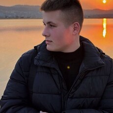 Тёма, 25, Антрацит