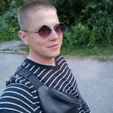 Александр, 31, Балабаново