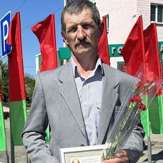 Петя, 35, Новогродовка