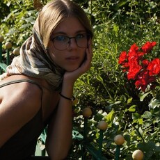 Лариса, 21, Томари