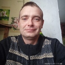 Лев, 37, Николаевск