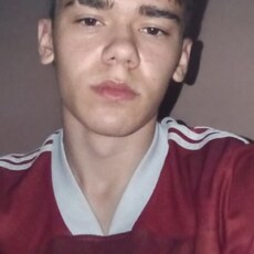 Илья, 19, Сосногорск