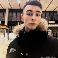 Виктор, 20, Межгорье