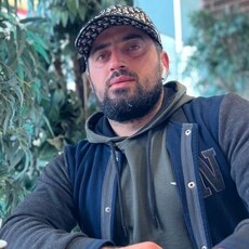 Аркадий, 32, Артём