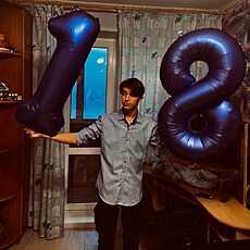 Валерий, 20, Бирск