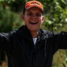 Артемий, 23, Кола