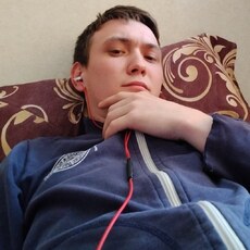 Альберт, 22, Родники