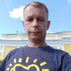 Юрий, 36, Уяр