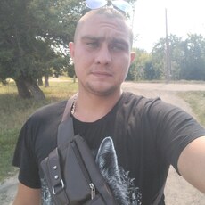 Ростик, 21, Ясиноватая