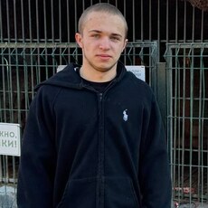 Игорь, 19, Никольское