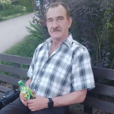 Никон, 64, Курахово