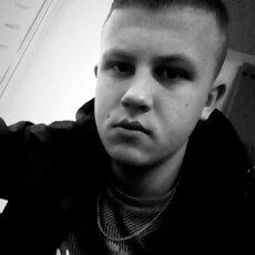 Александр, 22, Бокситогорск