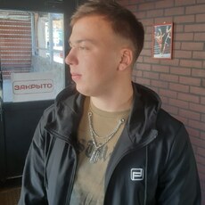 Мирон, 21, Любим