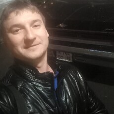 Толя, 33, Губкин