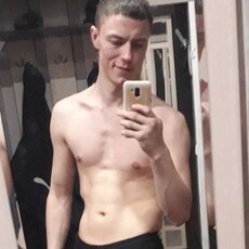 Виктор, 28, Луга