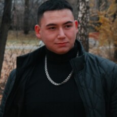 Демьян, 22, Докучаевск