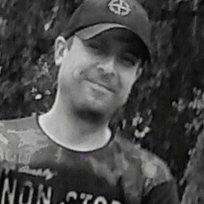 Лёва, 42, Губаха