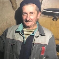 Давид, 60, Новосиль