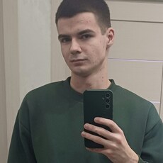Илья, 19, Назарово