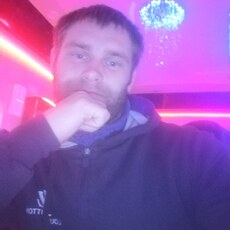 Кир, 27, Новоазовск