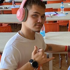 Артём, 22, Нариманов