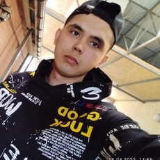 Адам, 25, Десногорск
