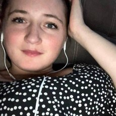Дина, 24, Кировск (Мурманская область)