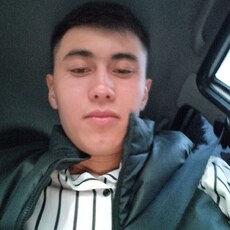 Василий, 25, Санкт-Петербург