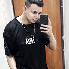 Алексей, 28, Артёмово
