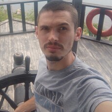 Харитон, 32, Калининск