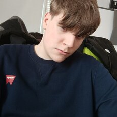 Миша, 19, Ясный