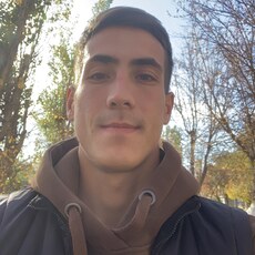 Серёга, 26, Стрежевой