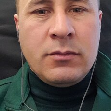 Иосиф, 32, Святогорск