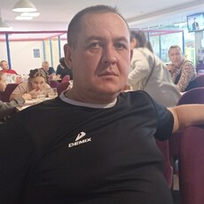 Витя, 42, Краснодон