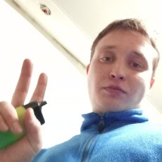 Лукас, 22, Енакиево